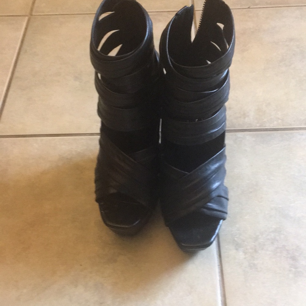 Jessica Simpson Tito wedges 8.5